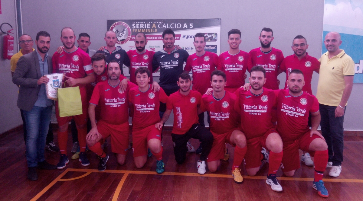 Vittoria-Sporting-Futsal-con-Stefano-Frasca-196f.jpg
