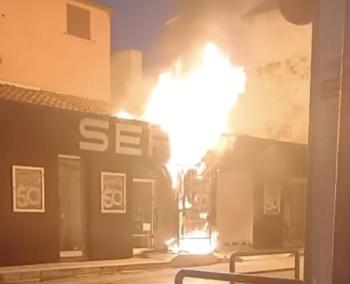 incendio-negozio-Serpy.jpg